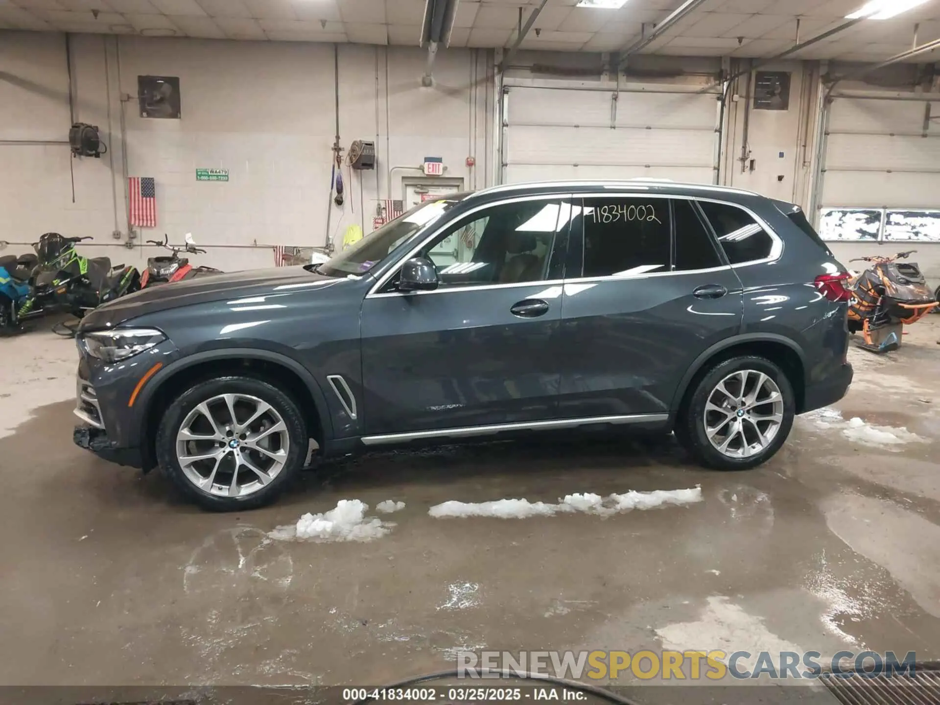 14 Photograph of a damaged car 5UXCR6C54KLL36067 BMW X5 2019
