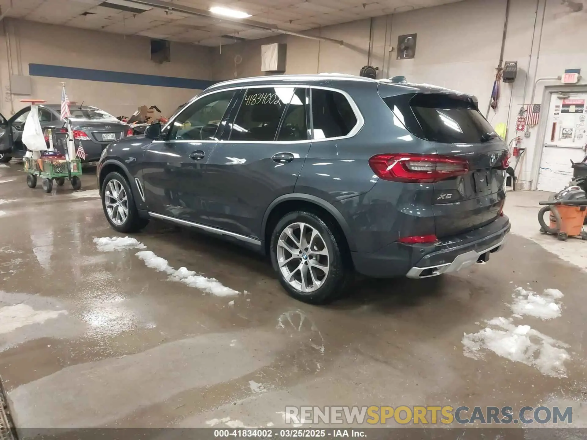 3 Photograph of a damaged car 5UXCR6C54KLL36067 BMW X5 2019