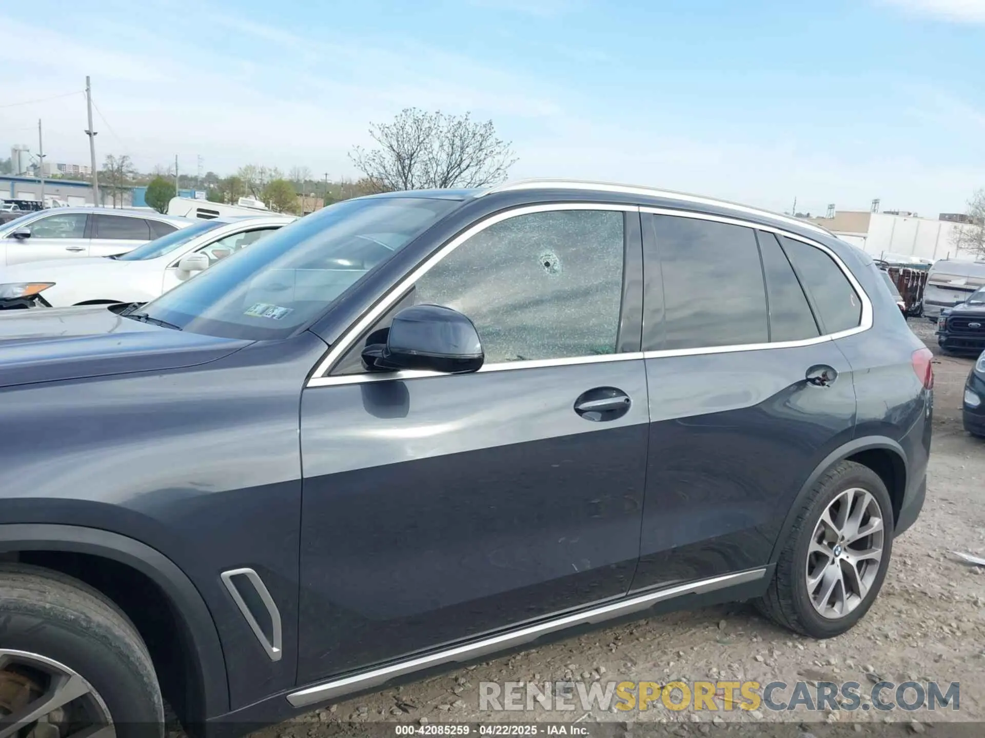 6 Photograph of a damaged car 5UXCR6C54KLL38482 BMW X5 2019
