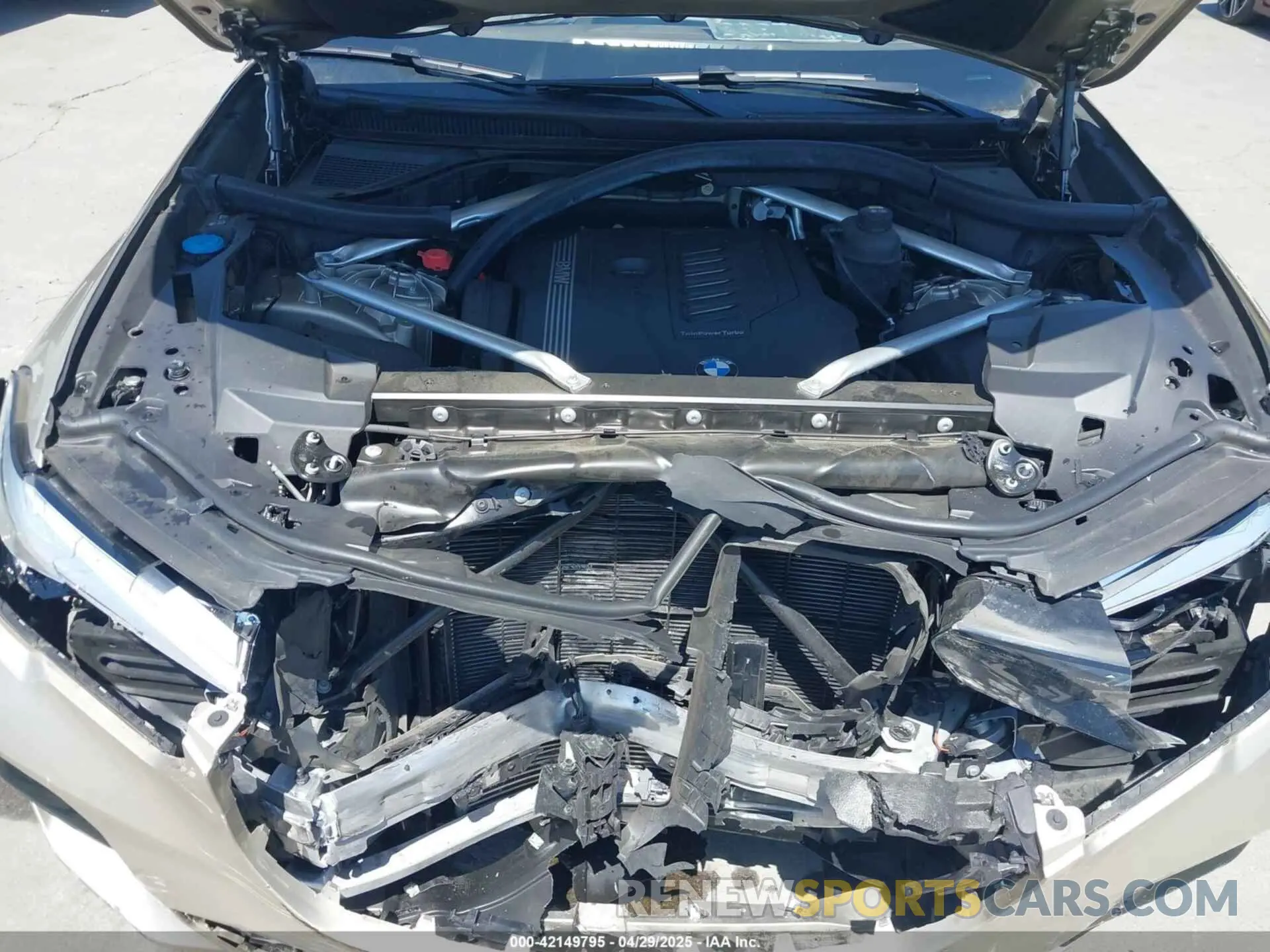 10 Фотография поврежденного автомобиля 5UXCR6C54KLL62006 BMW X5 2019