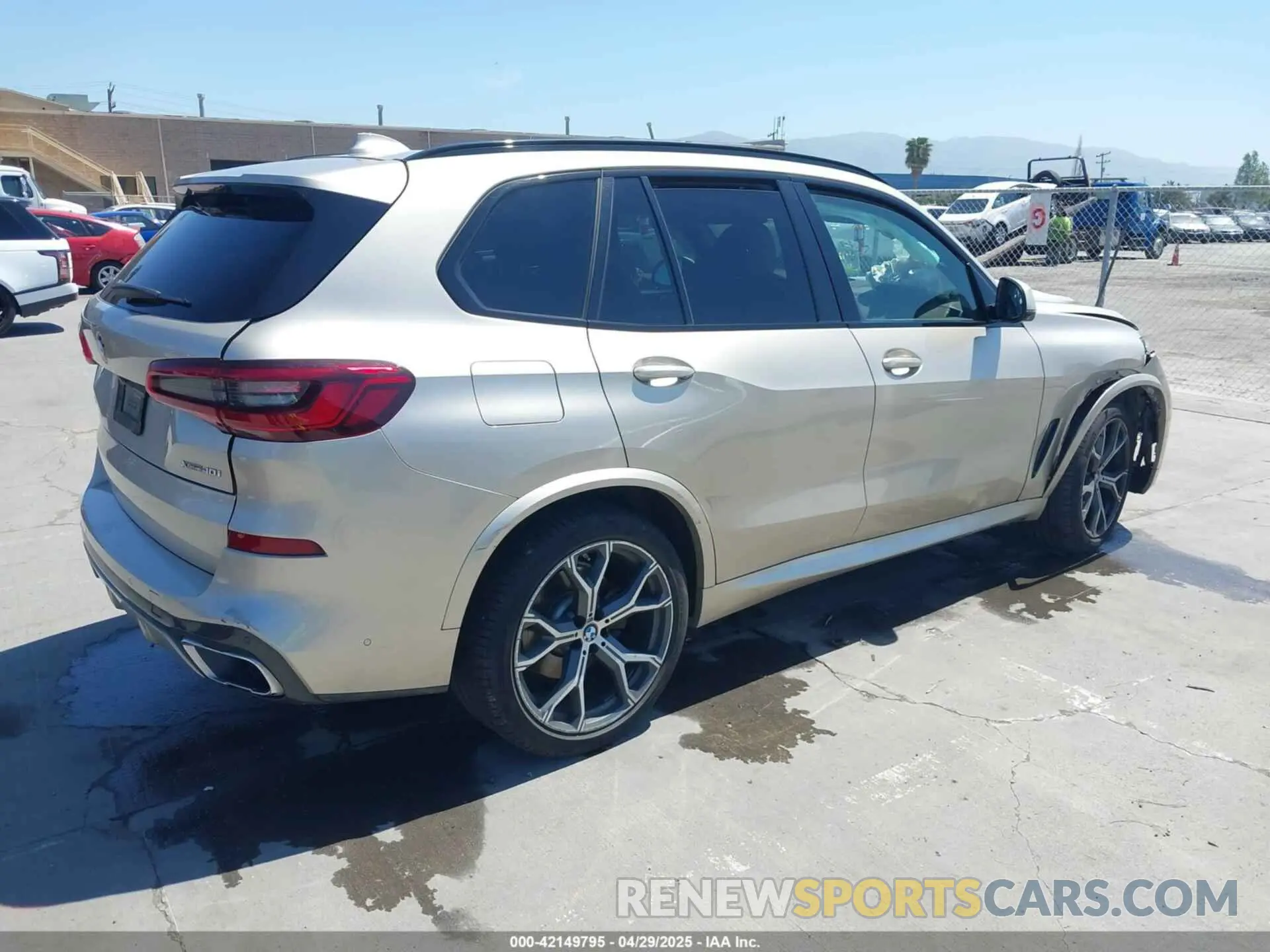 4 Фотография поврежденного автомобиля 5UXCR6C54KLL62006 BMW X5 2019