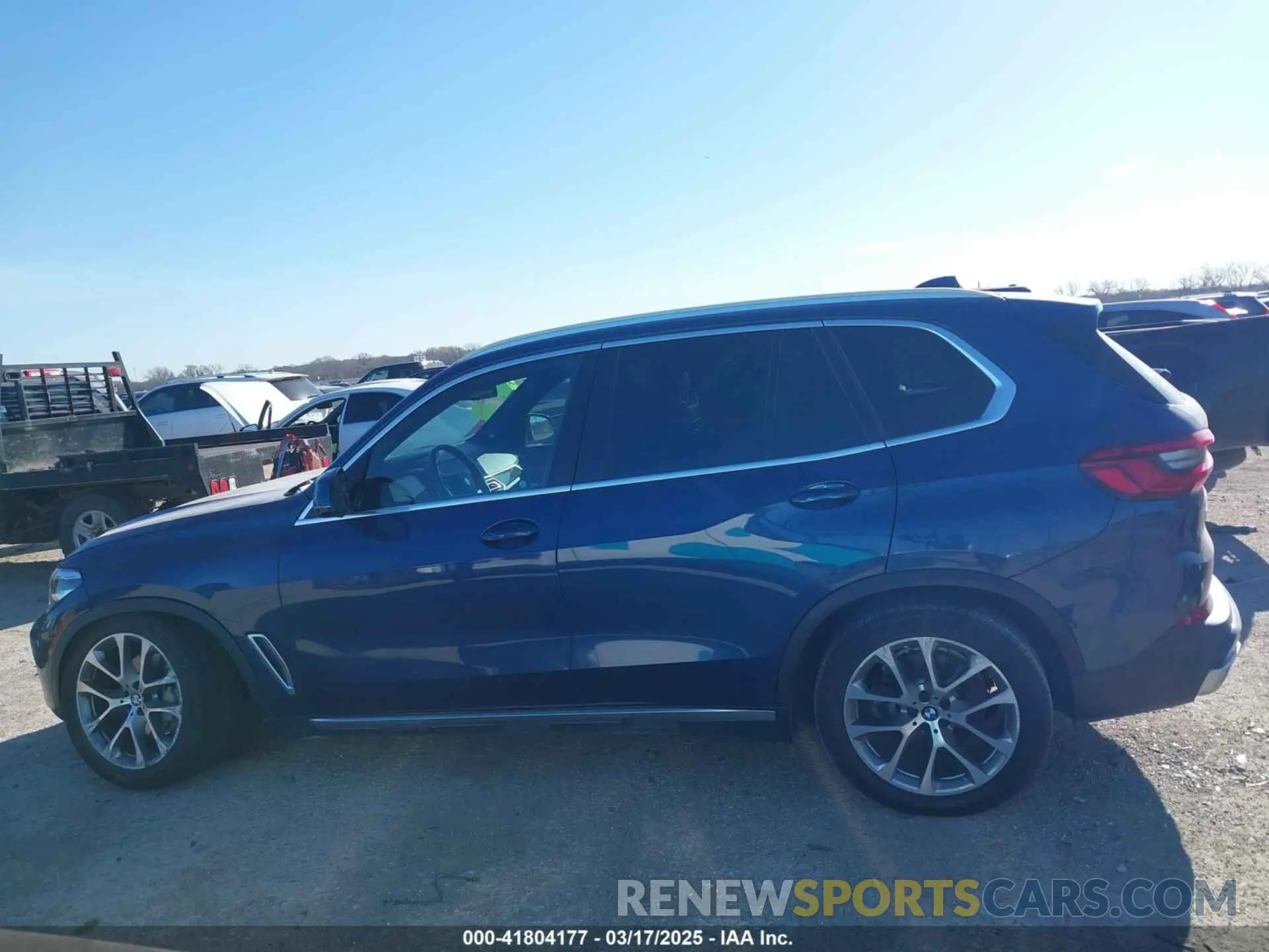 14 Photograph of a damaged car 5UXCR6C55KLK86618 BMW X5 2019