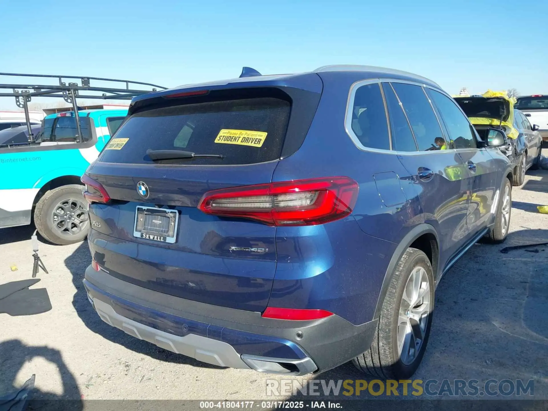 4 Photograph of a damaged car 5UXCR6C55KLK86618 BMW X5 2019