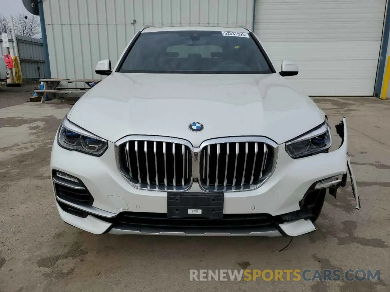5 Photograph of a damaged car 5UXCR6C55KLL40886 BMW X5 2019