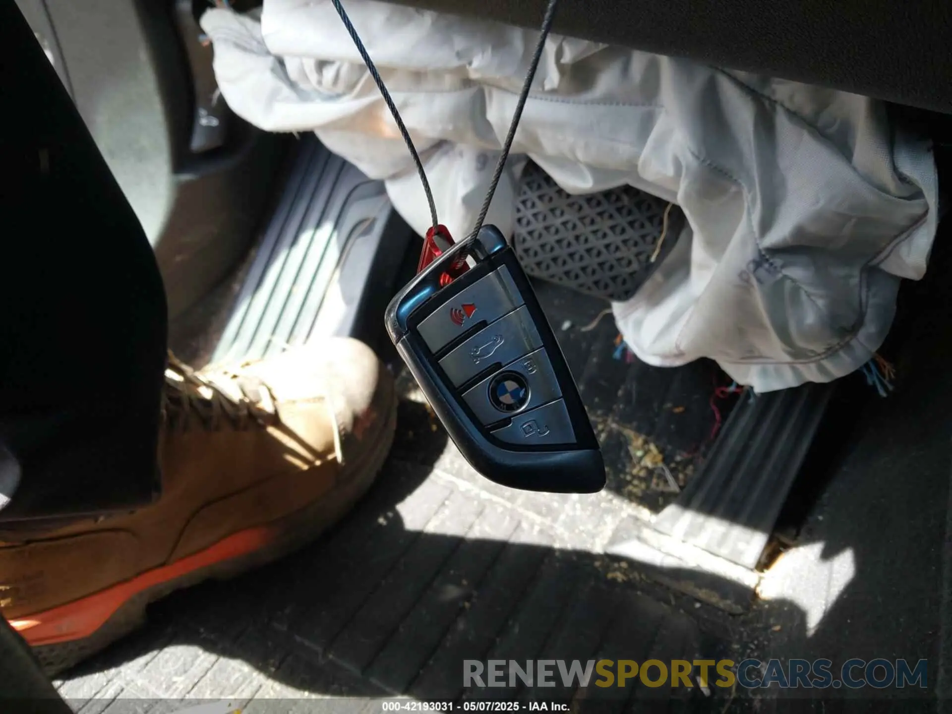 11 Photograph of a damaged car 5UXCR6C56KLL09971 BMW X5 2019