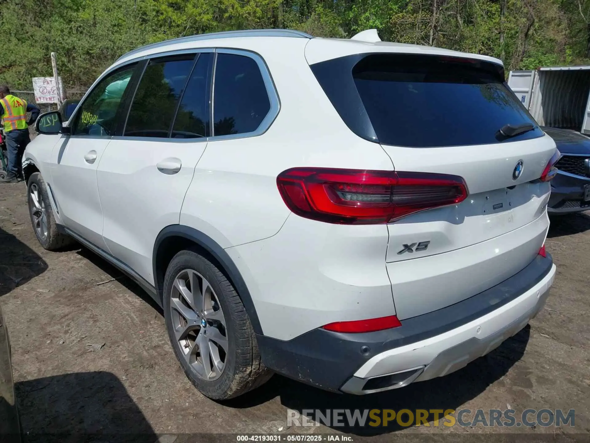 3 Photograph of a damaged car 5UXCR6C56KLL09971 BMW X5 2019