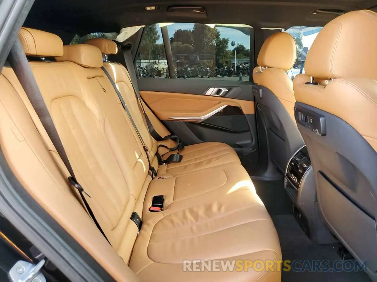 11 Photograph of a damaged car 5UXCR6C57KLK89049 BMW X5 2019