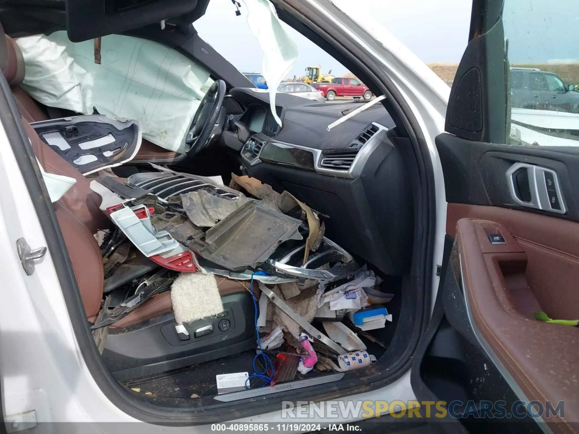 5 Photograph of a damaged car 5UXCR6C57KLL25550 BMW X5 2019