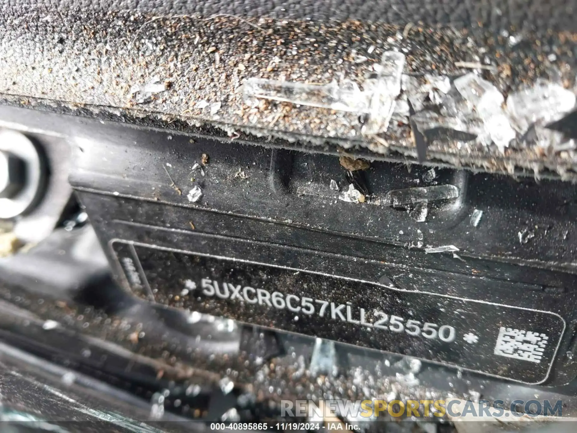 9 Photograph of a damaged car 5UXCR6C57KLL25550 BMW X5 2019
