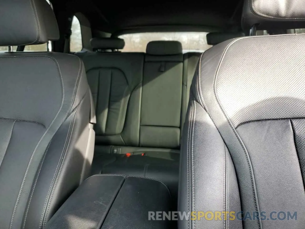 10 Photograph of a damaged car 5UXCR6C58KLL21278 BMW X5 2019