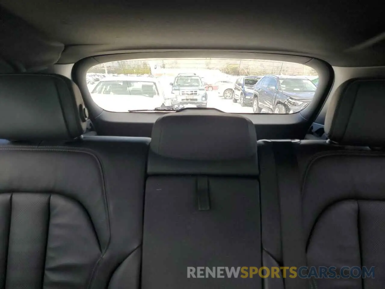 10 Photograph of a damaged car 5UXCR6C58KLL37660 BMW X5 2019