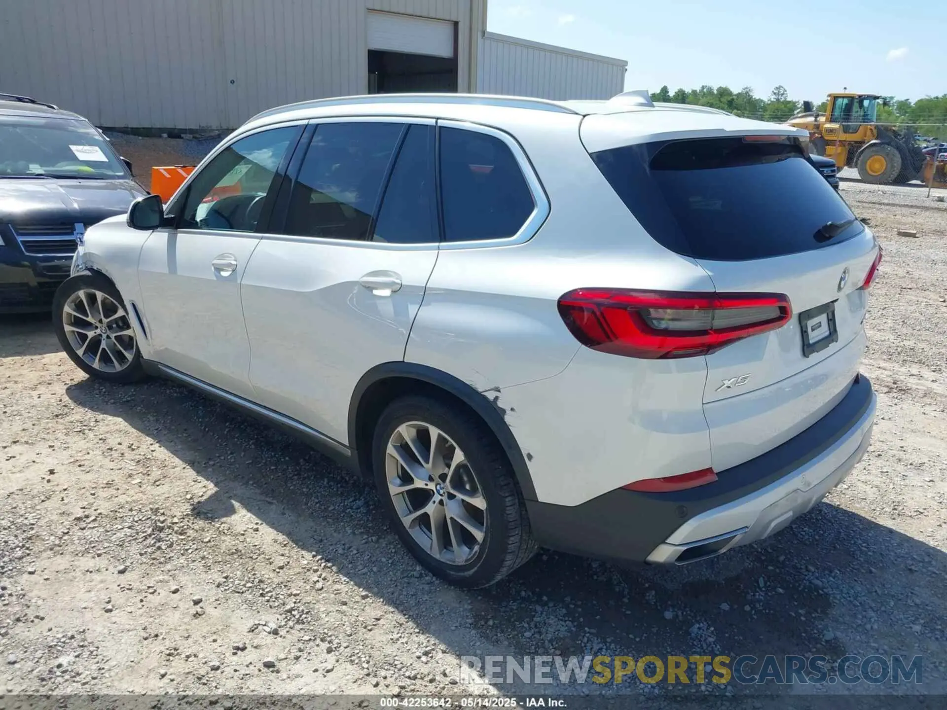 3 Photograph of a damaged car 5UXCR6C58KLL60811 BMW X5 2019
