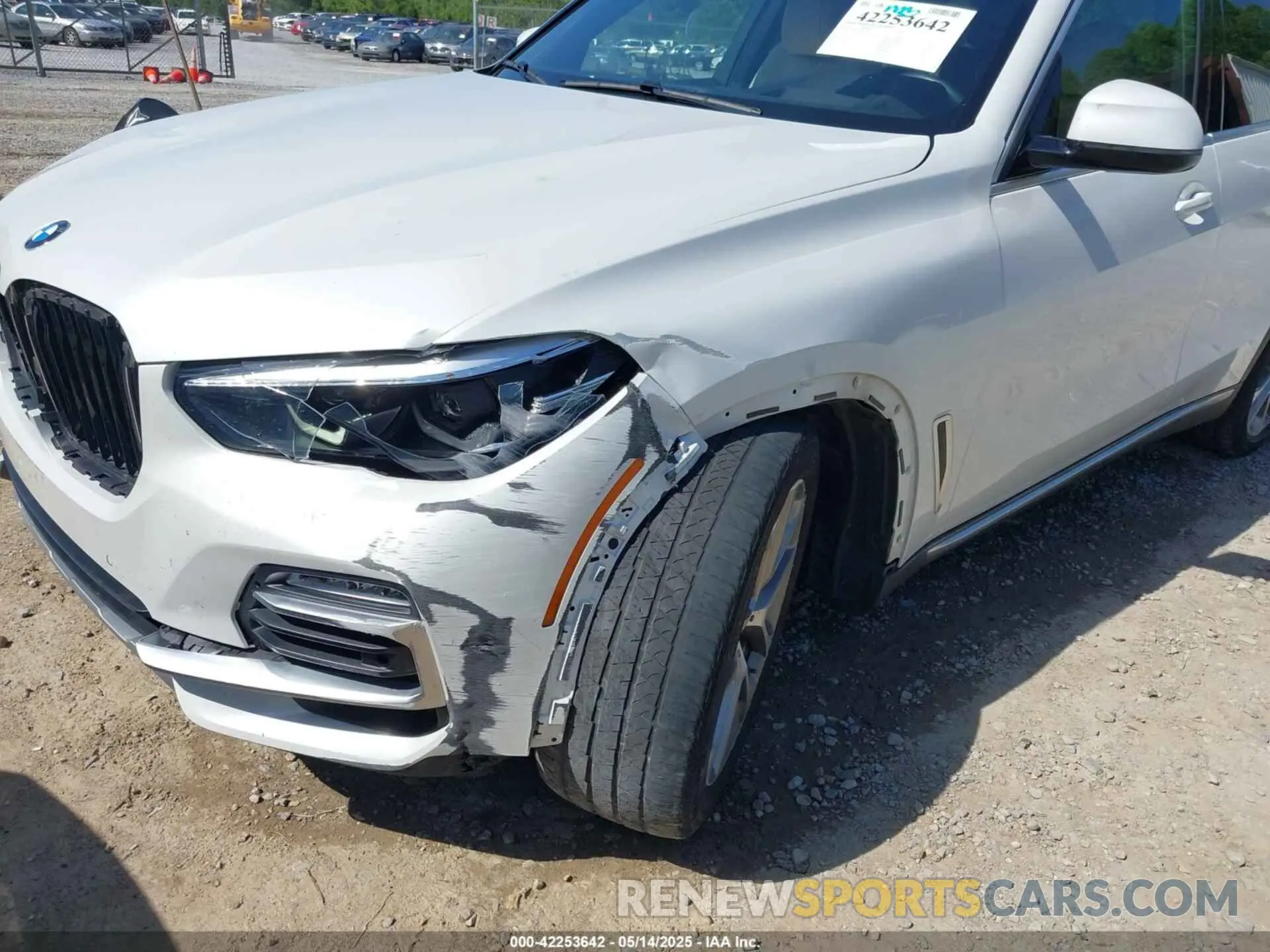 6 Photograph of a damaged car 5UXCR6C58KLL60811 BMW X5 2019