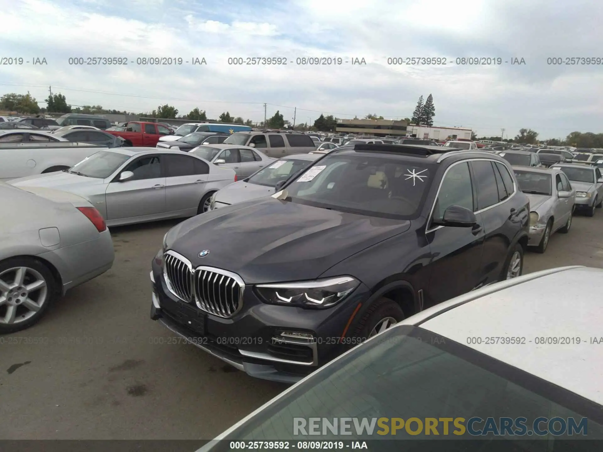 2 Photograph of a damaged car 5UXCR6C59KLL05462 BMW X5 2019
