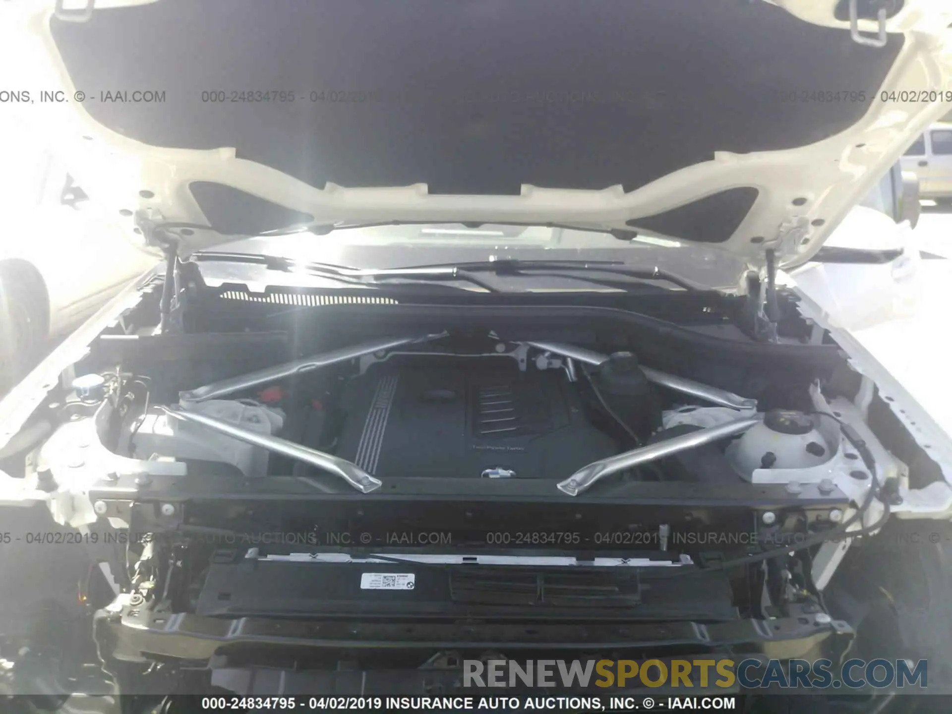 10 Photograph of a damaged car 5UXCR6C59KLL05624 BMW X5 2019