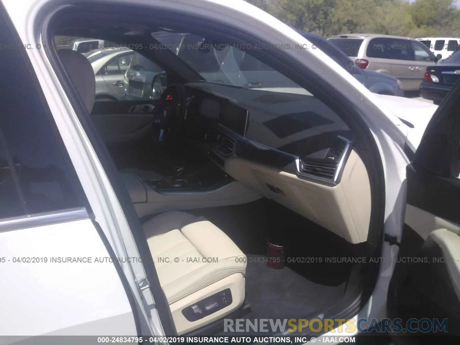 5 Photograph of a damaged car 5UXCR6C59KLL05624 BMW X5 2019