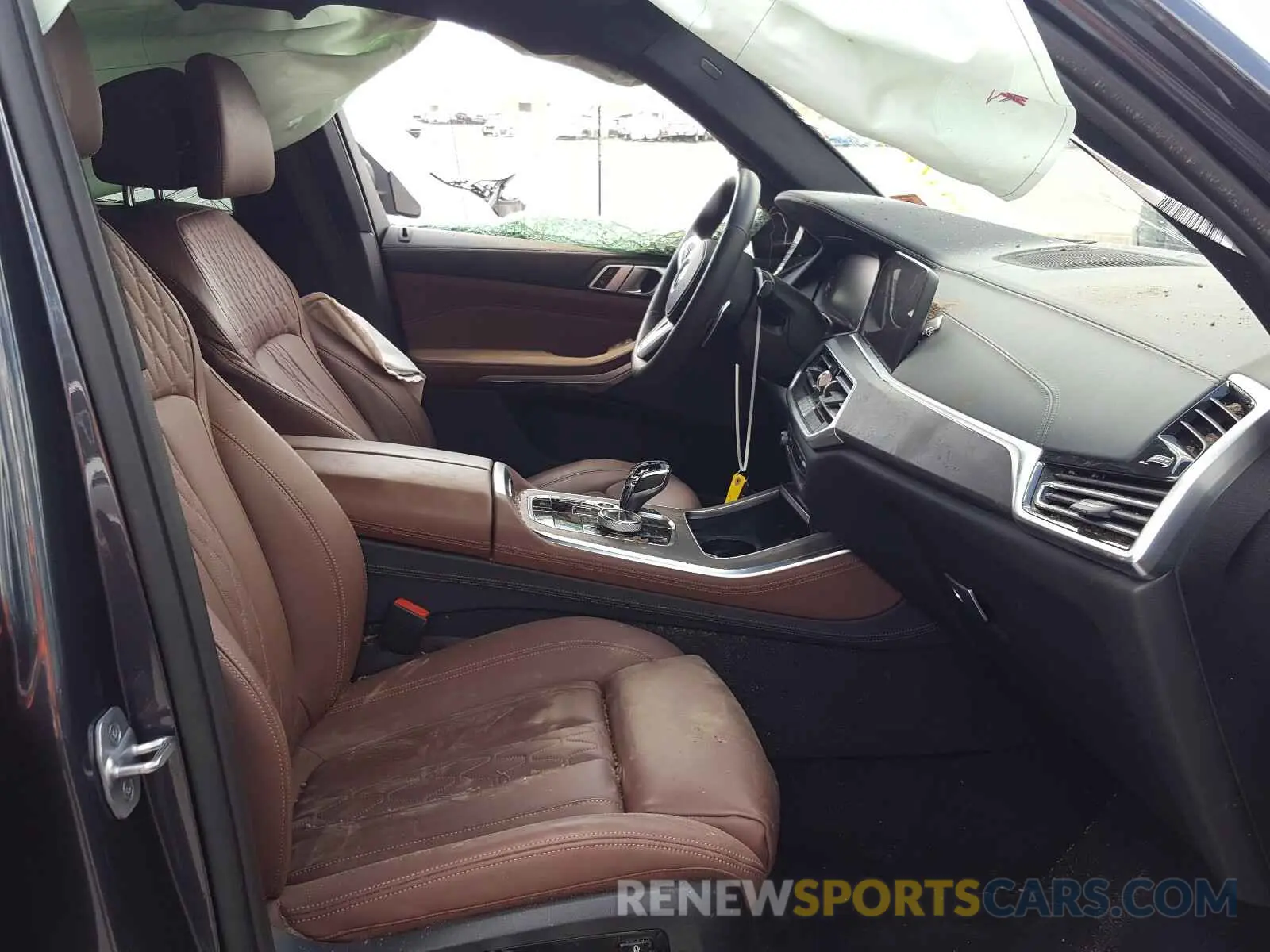 5 Photograph of a damaged car 5UXCR6C59KLL21578 BMW X5 2019