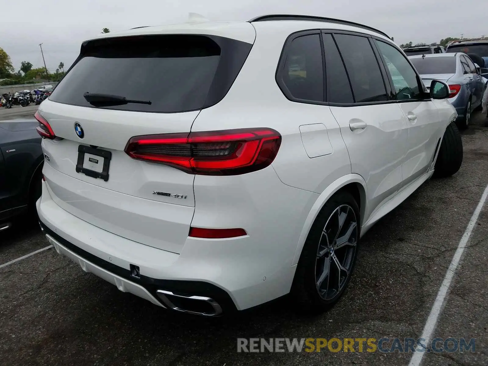 4 Photograph of a damaged car 5UXCR6C59KLL36940 BMW X5 2019