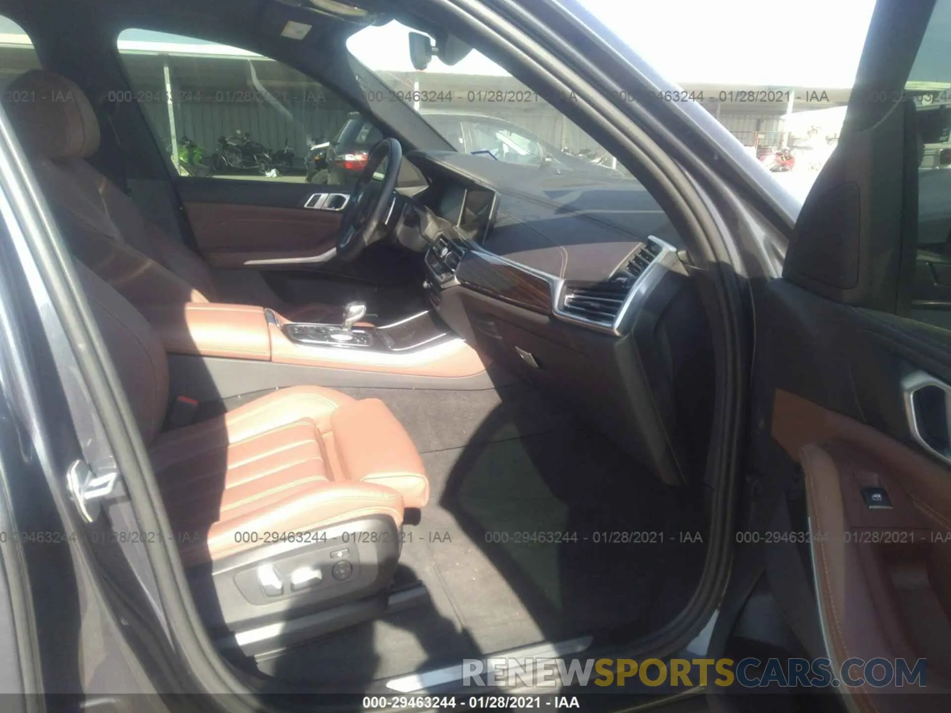5 Photograph of a damaged car 5UXCR6C59KLL62177 BMW X5 2019