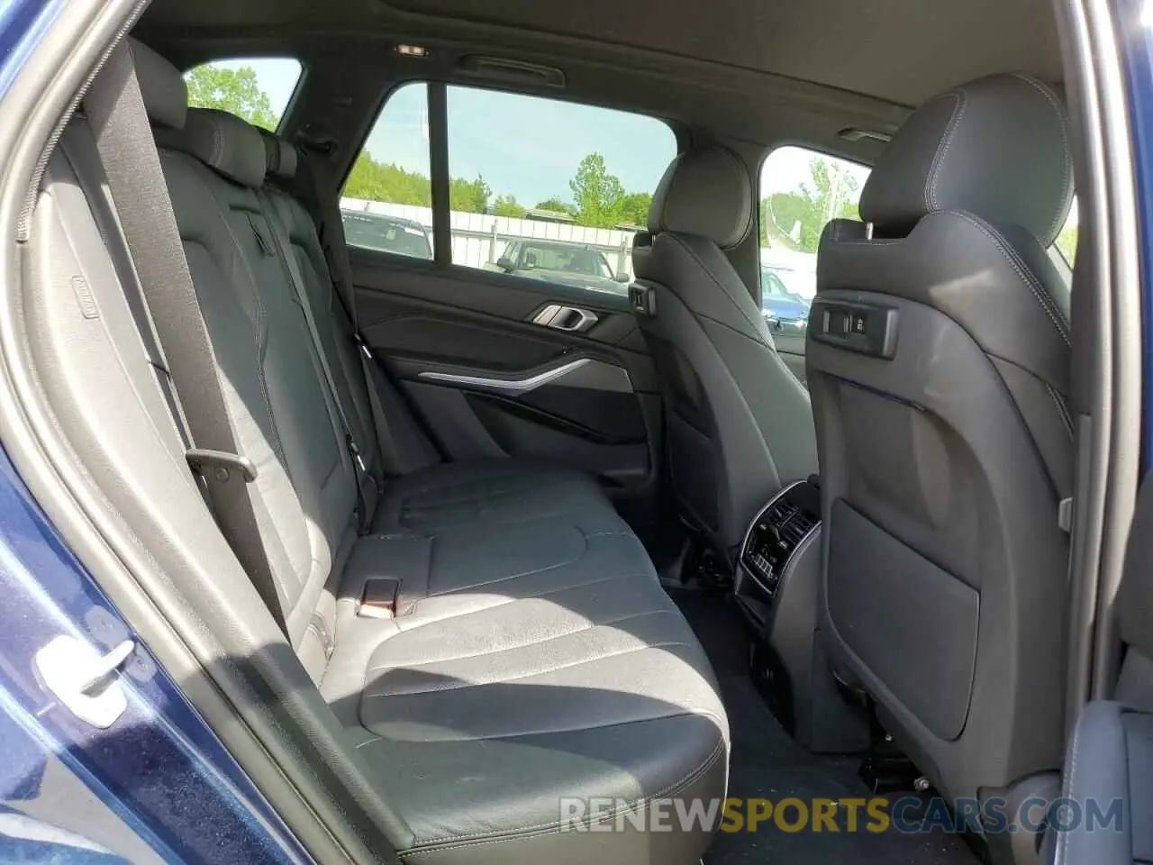 11 Photograph of a damaged car 5UXCR6C5XKLL03851 BMW X5 2019