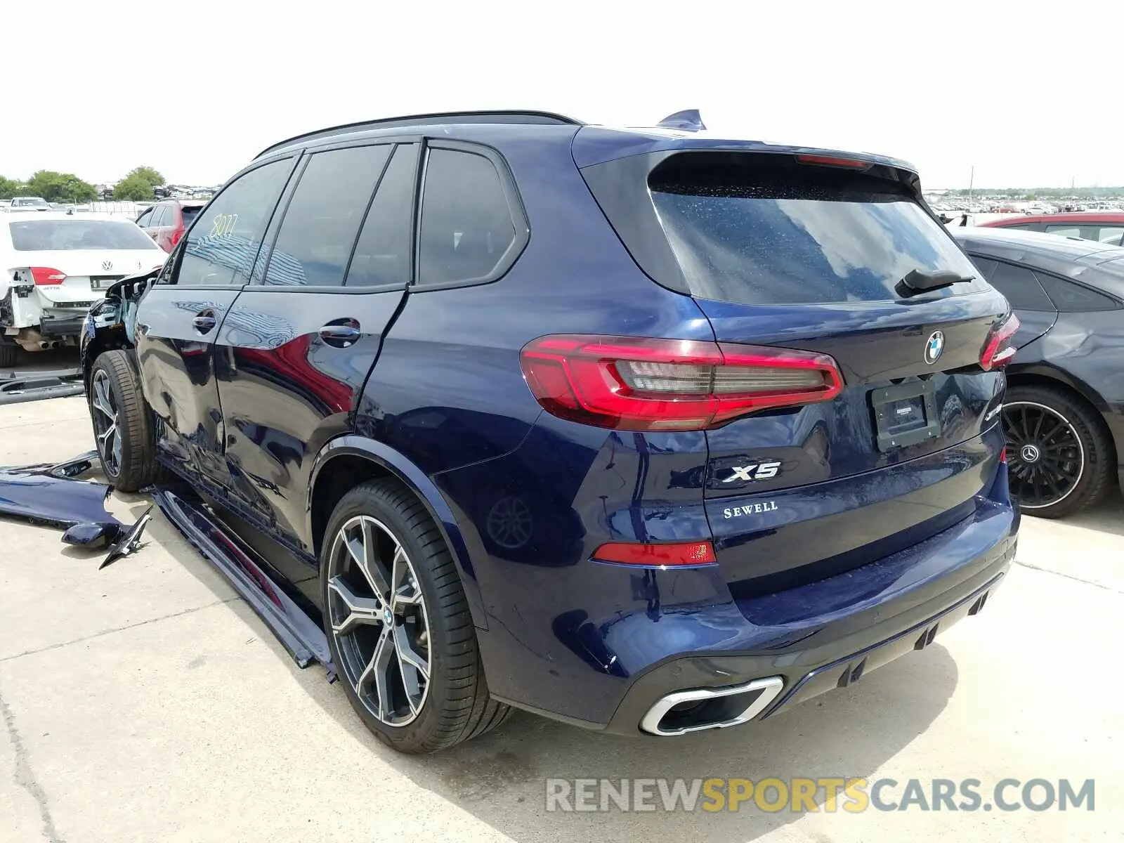 3 Photograph of a damaged car 5UXCR6C5XKLL26403 BMW X5 2019