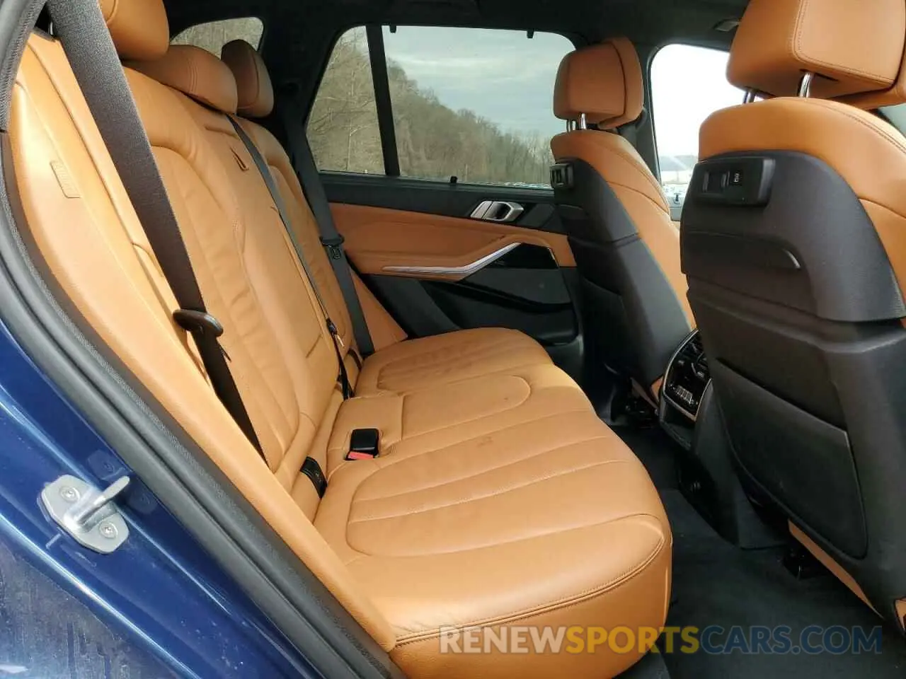 11 Photograph of a damaged car 5UXJU2C50KLN64498 BMW X5 2019