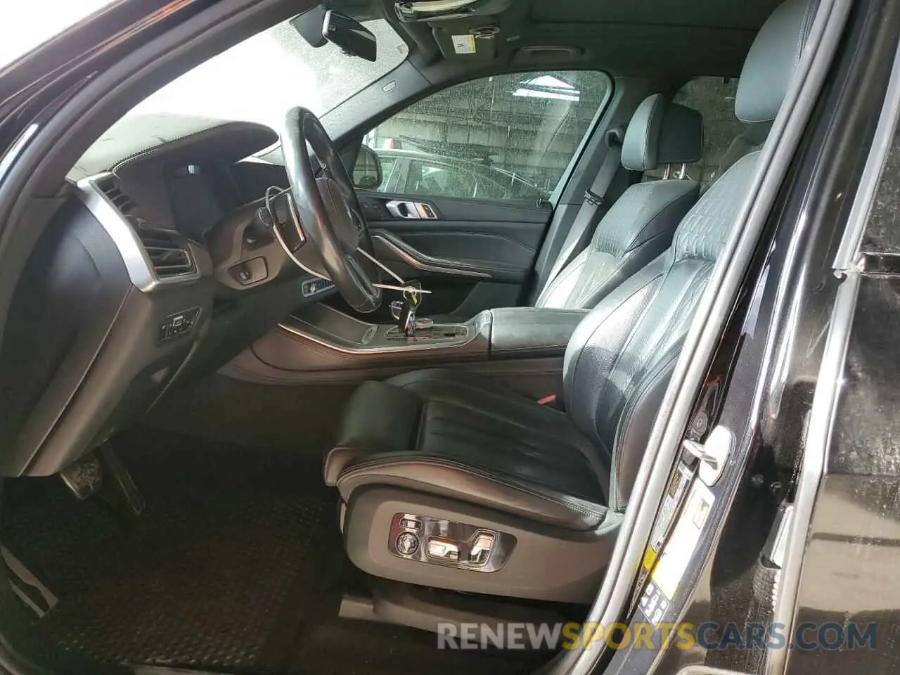 7 Photograph of a damaged car 5UXJU2C53KLN64107 BMW X5 2019