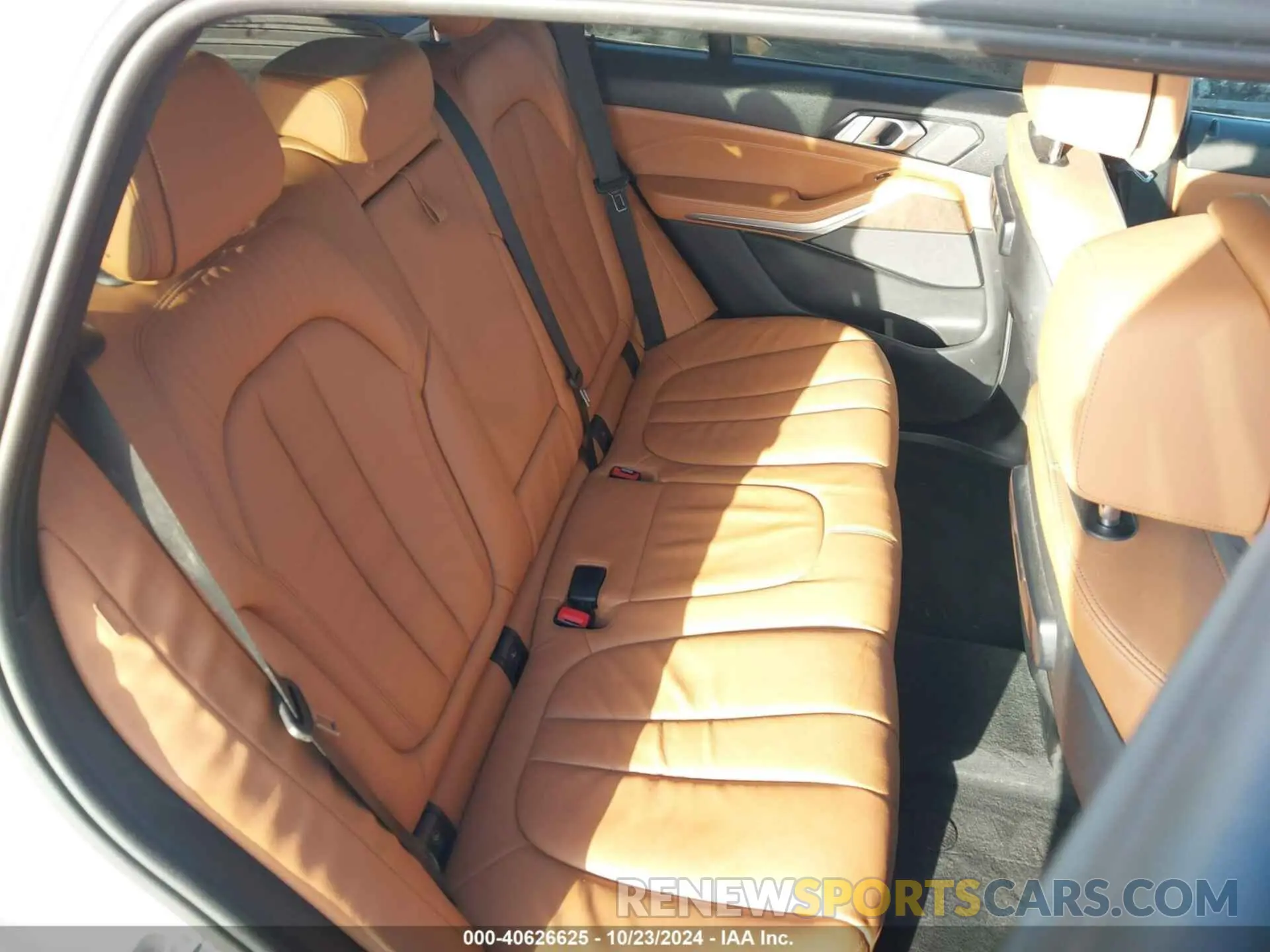 8 Photograph of a damaged car 5UXJU2C53KLN64947 BMW X5 2019