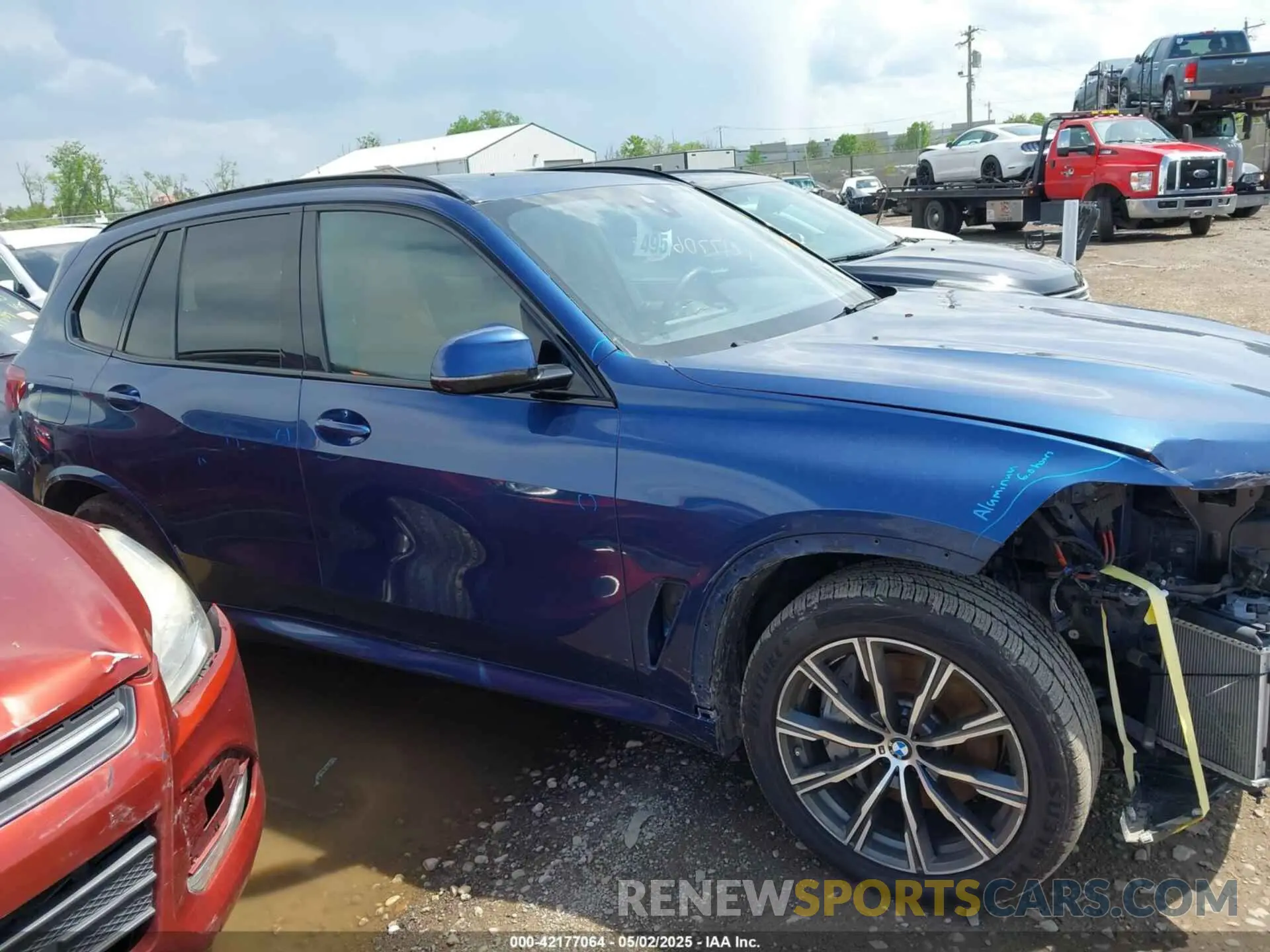 14 Photograph of a damaged car 5UXJU2C55KLN64657 BMW X5 2019