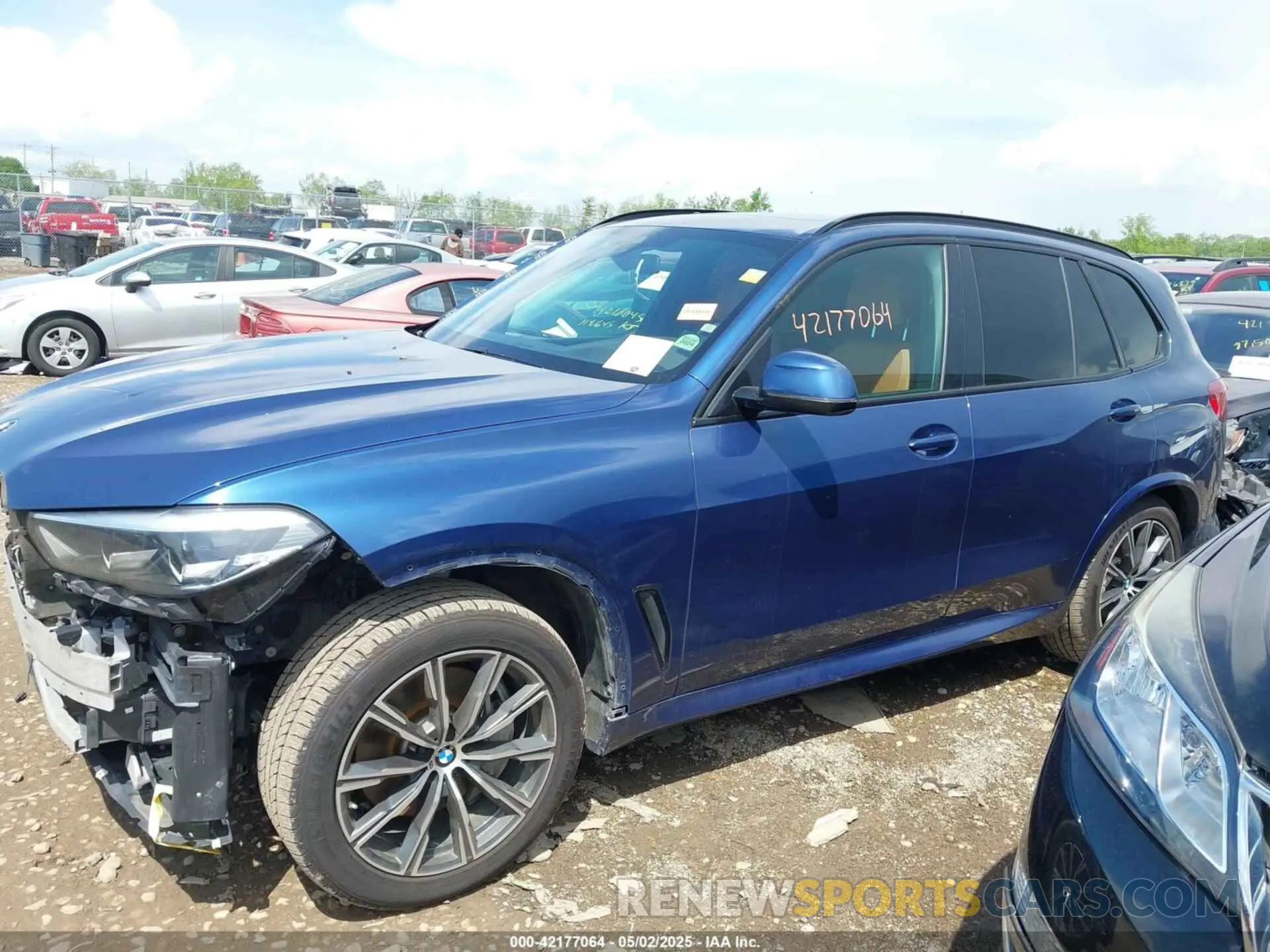 15 Photograph of a damaged car 5UXJU2C55KLN64657 BMW X5 2019