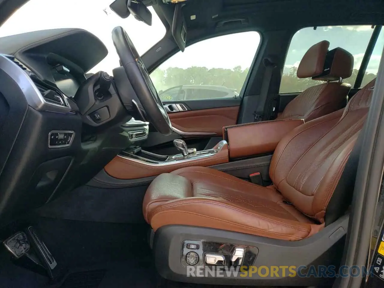 7 Photograph of a damaged car 5UXJU2C57KLN49450 BMW X5 2019