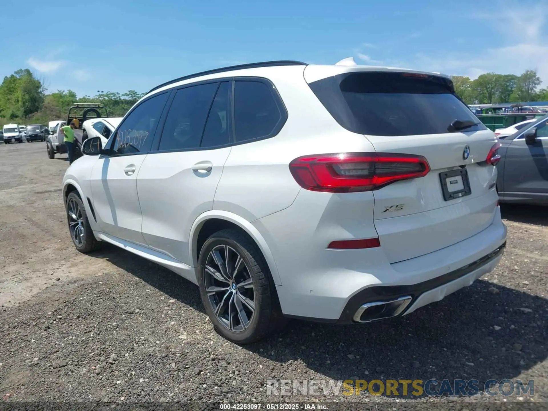 3 Photograph of a damaged car 5UXJU2C57KLN66278 BMW X5 2019