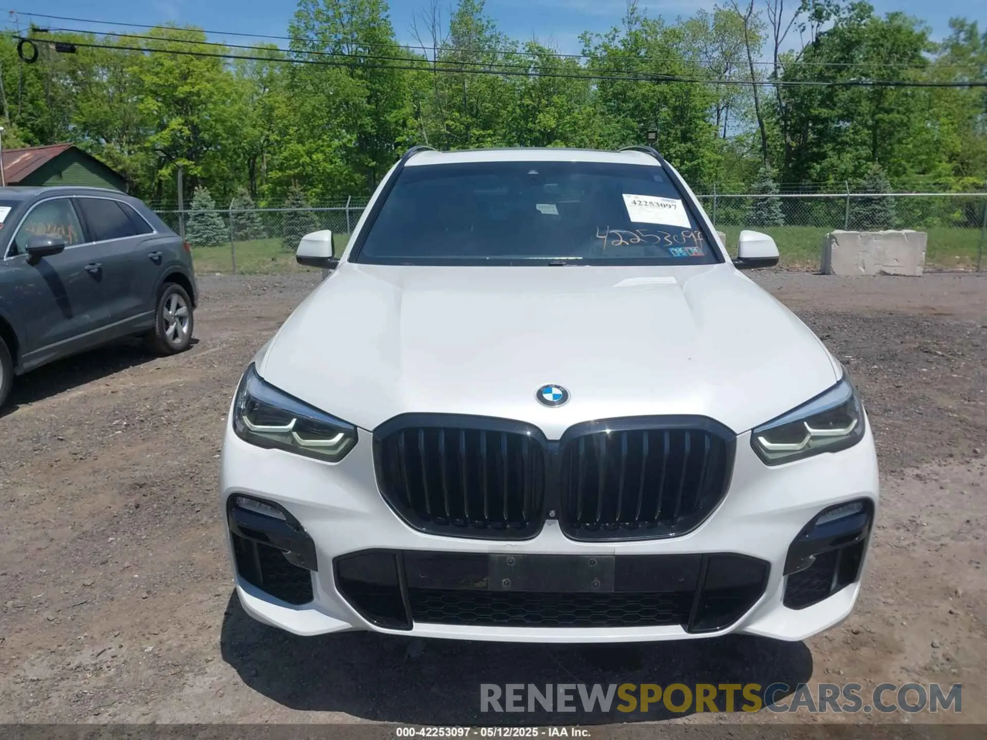 6 Photograph of a damaged car 5UXJU2C57KLN66278 BMW X5 2019