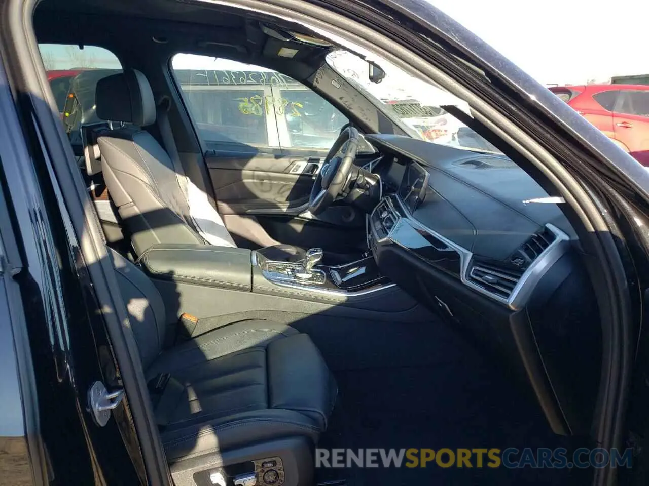 5 Photograph of a damaged car 5UXJU2C57KLN66829 BMW X5 2019