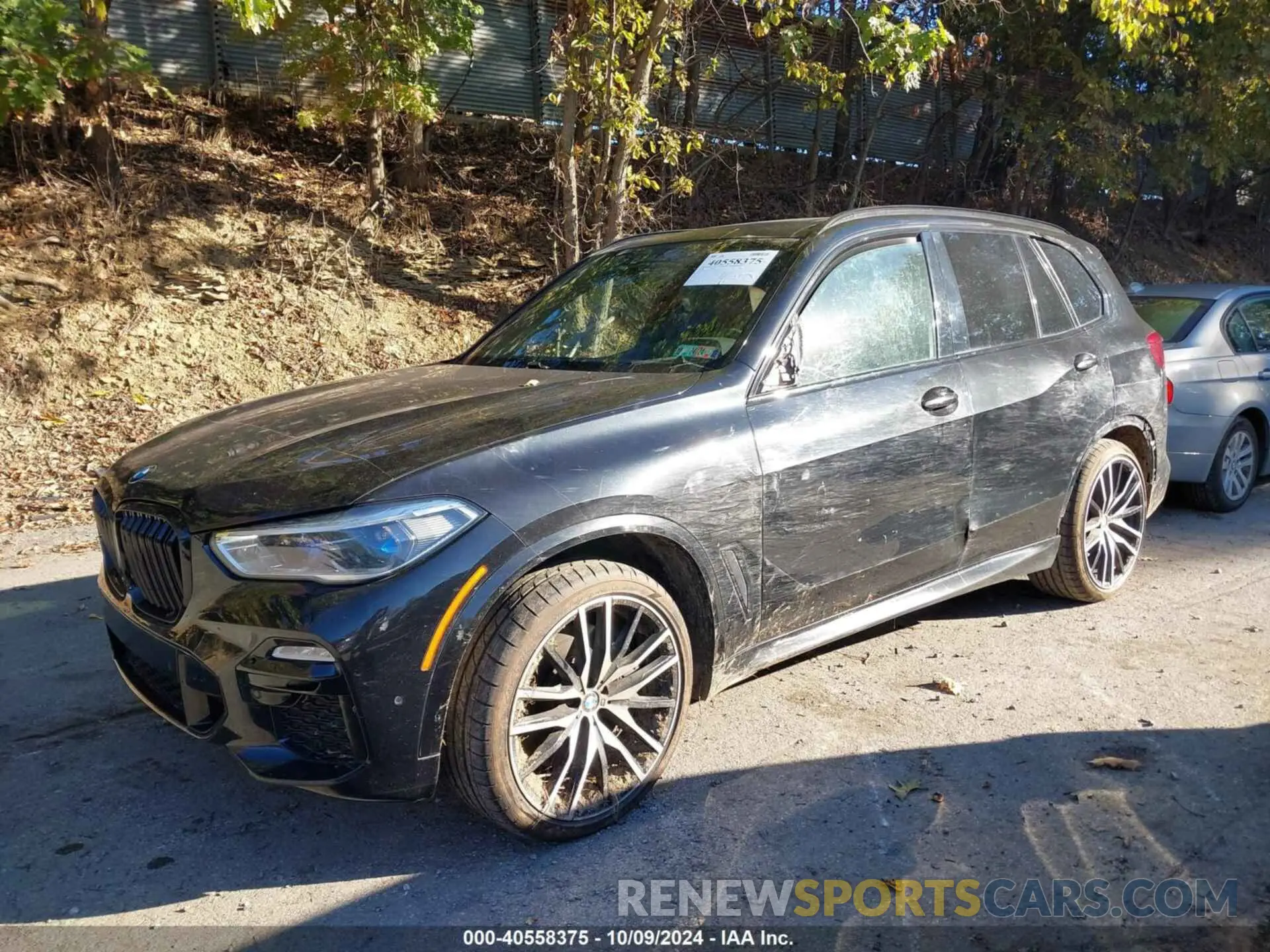 2 Photograph of a damaged car 5UXJU2C5XKLN49717 BMW X5 2019