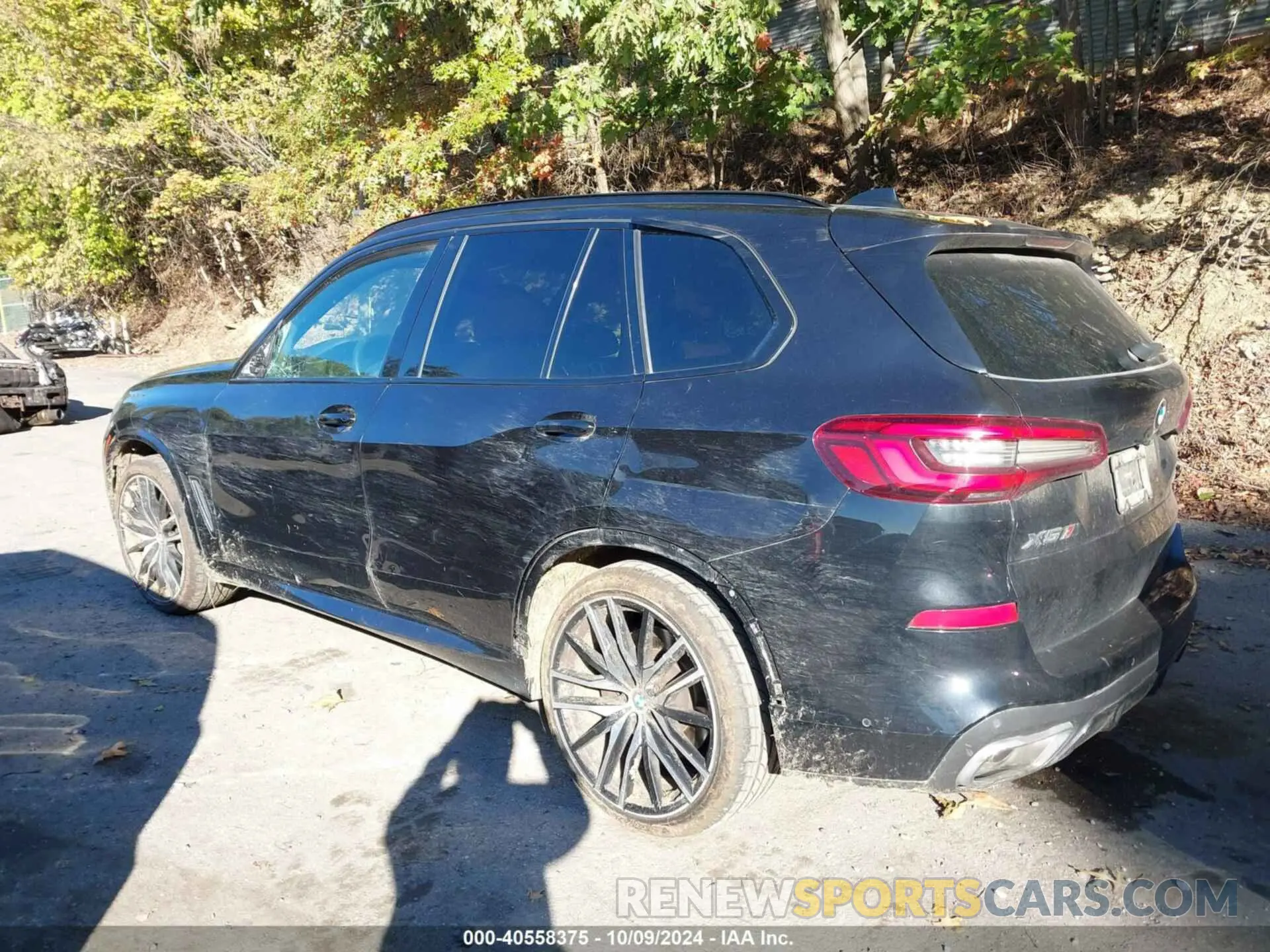 3 Photograph of a damaged car 5UXJU2C5XKLN49717 BMW X5 2019