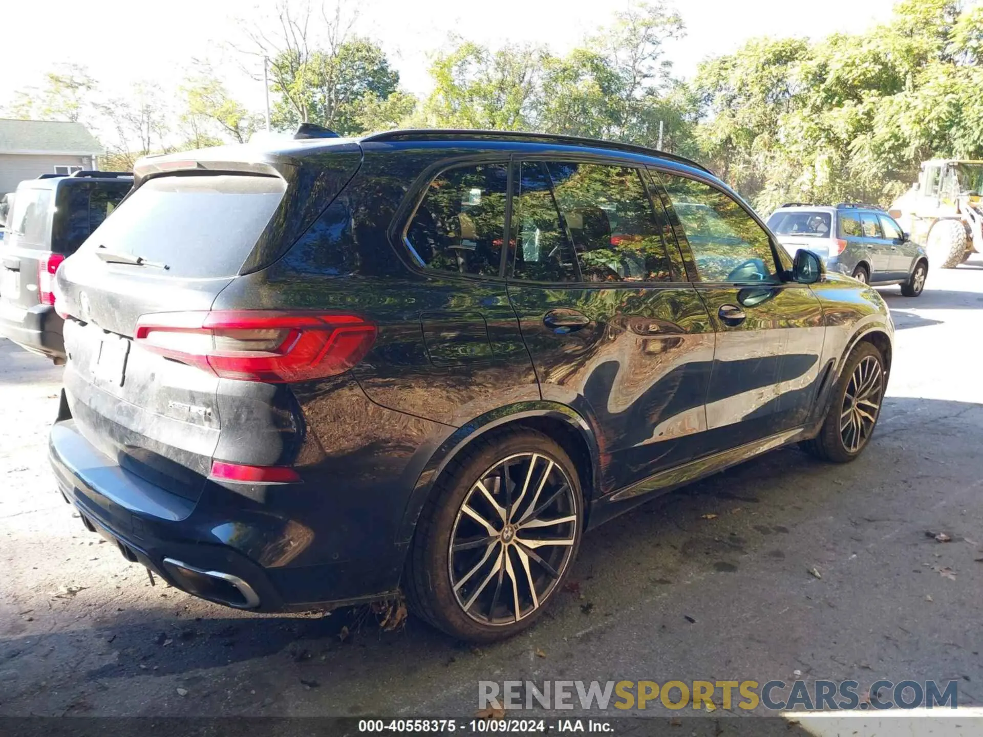 4 Photograph of a damaged car 5UXJU2C5XKLN49717 BMW X5 2019