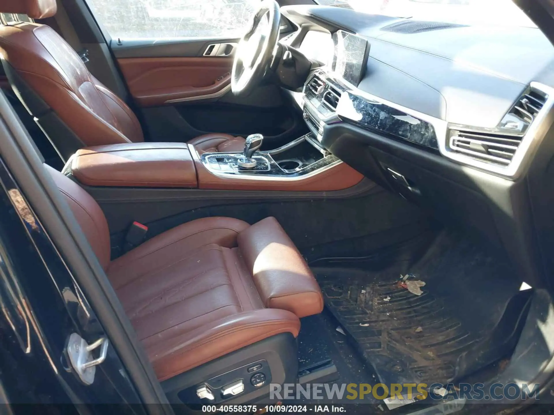 5 Photograph of a damaged car 5UXJU2C5XKLN49717 BMW X5 2019