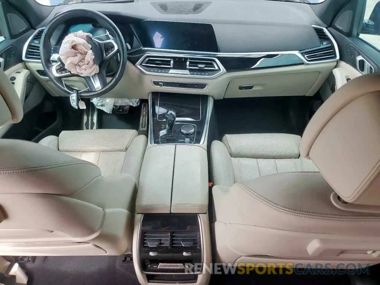 8 Photograph of a damaged car 5UXJU2C5XKLN66811 BMW X5 2019