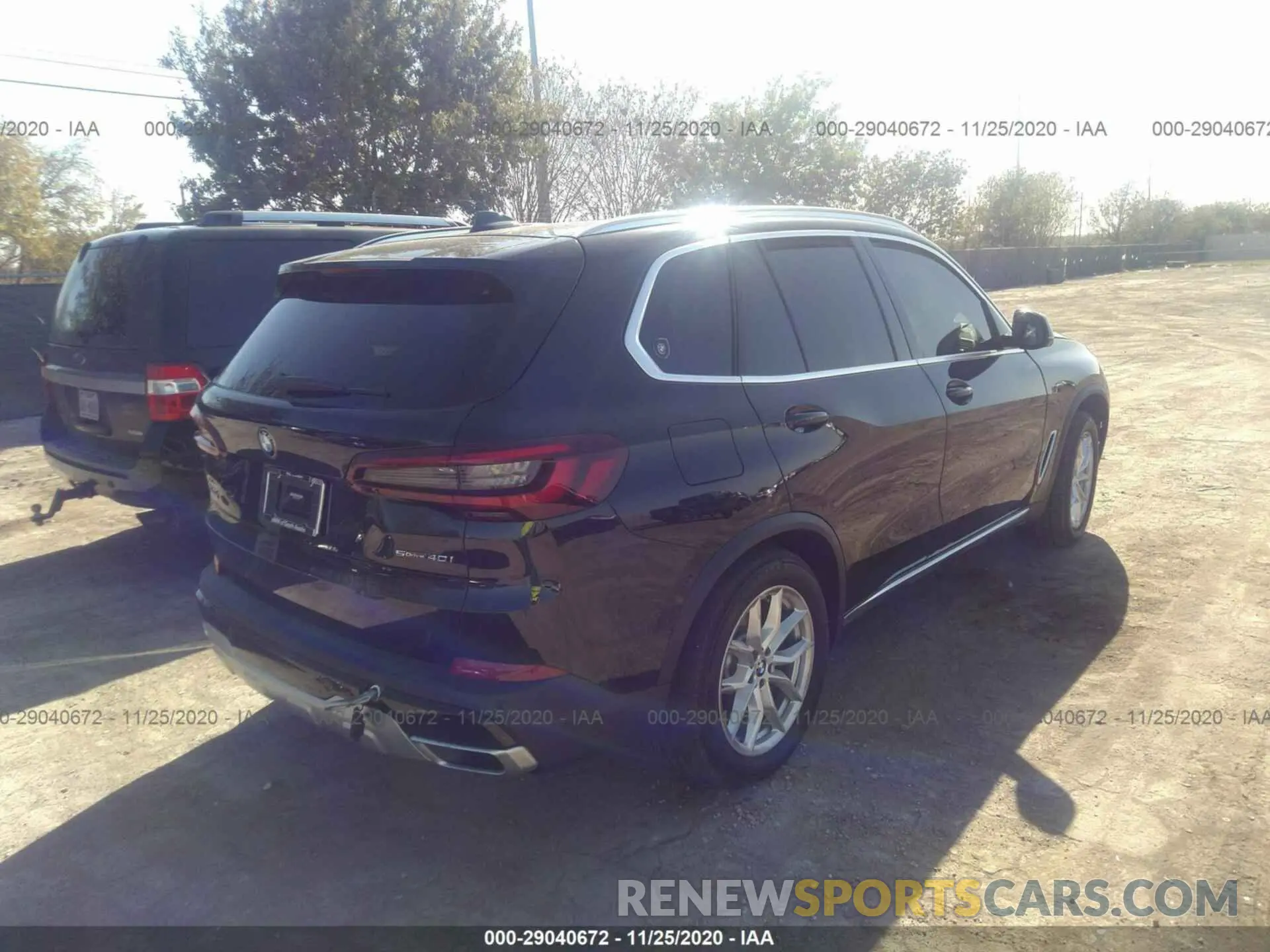 4 Photograph of a damaged car 5UXCR4C01L9C60026 BMW X5 2020