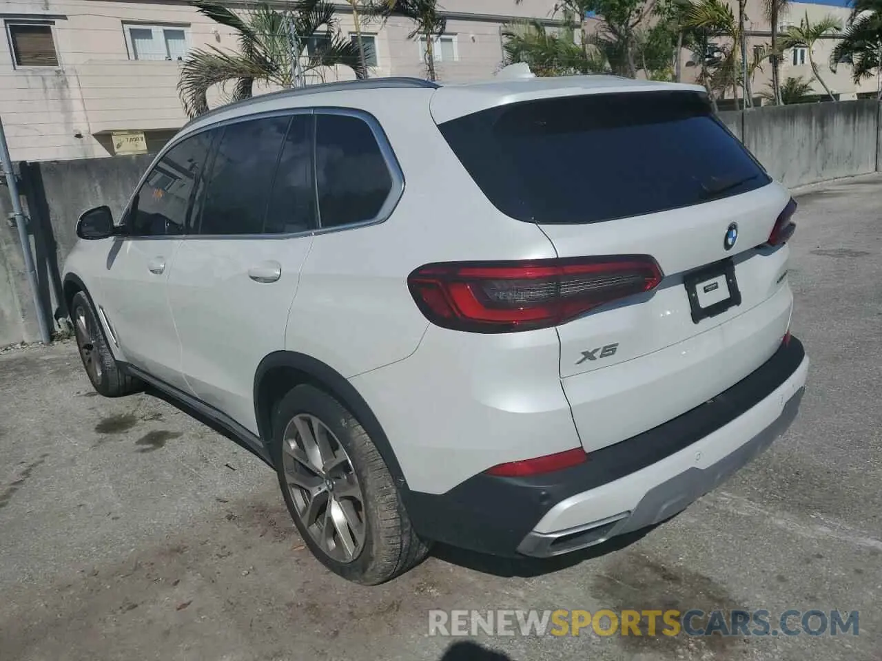 3 Фотография поврежденного автомобиля 5UXCR4C01LLT18460 BMW X5 2020
