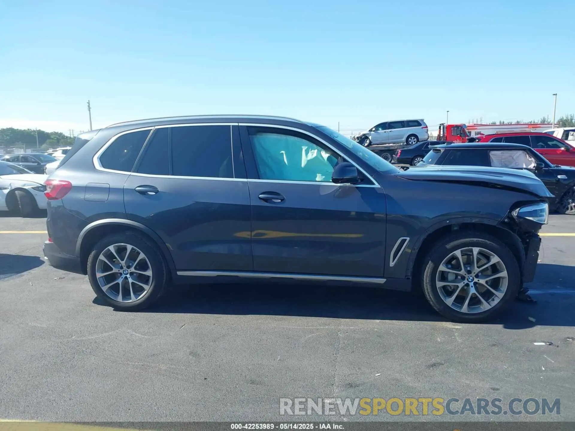 13 Фотография поврежденного автомобиля 5UXCR4C01LLW64122 BMW X5 2020
