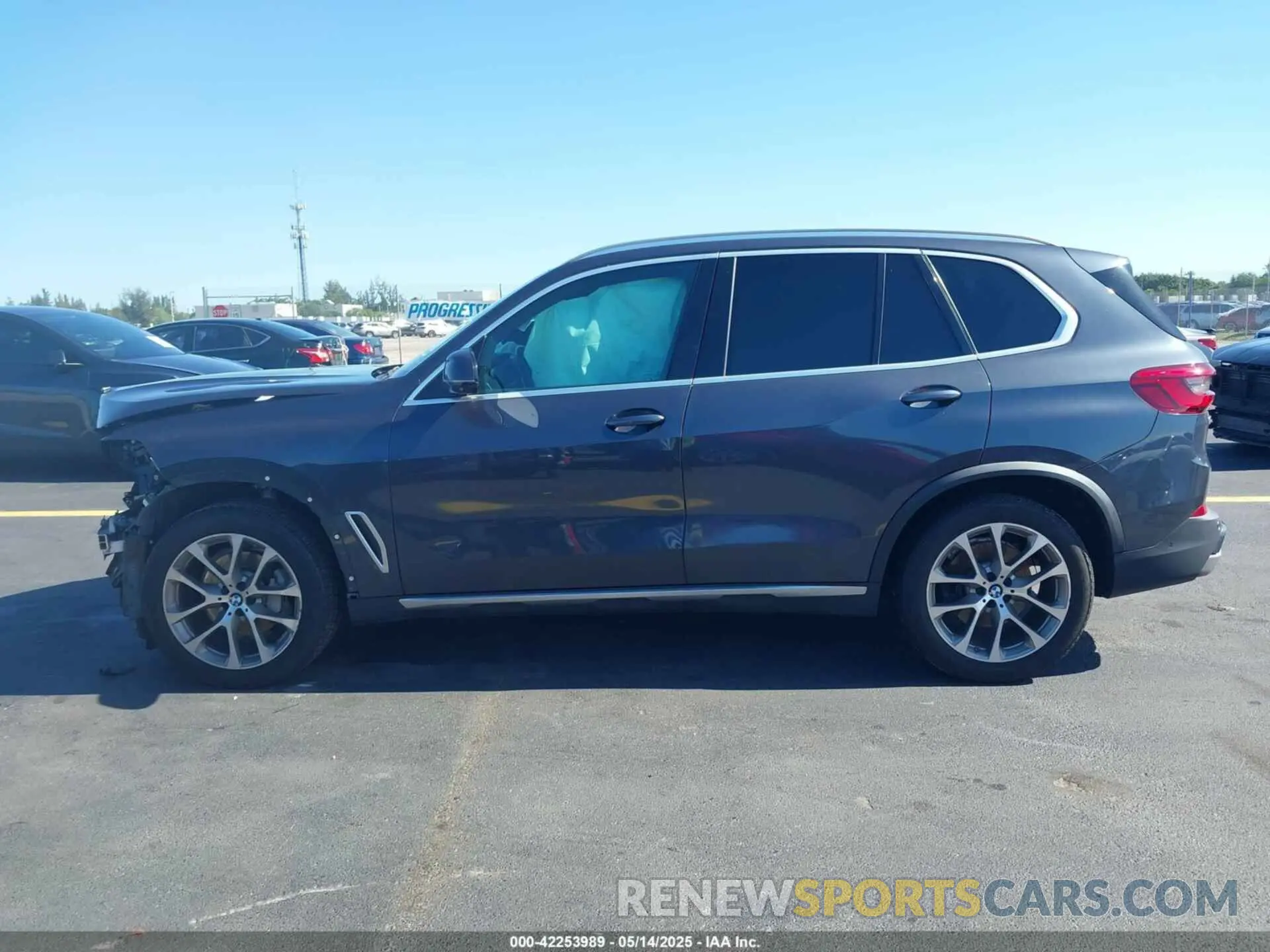 14 Фотография поврежденного автомобиля 5UXCR4C01LLW64122 BMW X5 2020