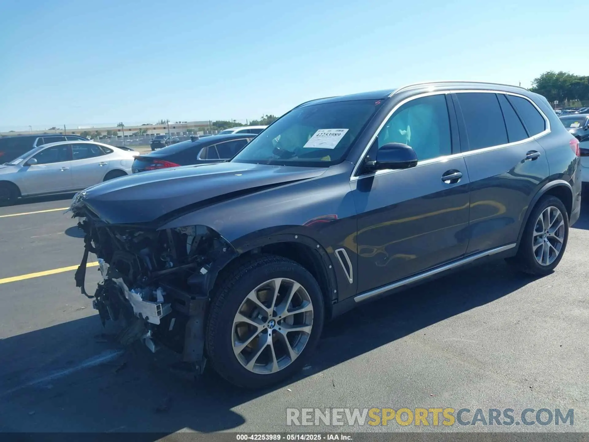 2 Фотография поврежденного автомобиля 5UXCR4C01LLW64122 BMW X5 2020