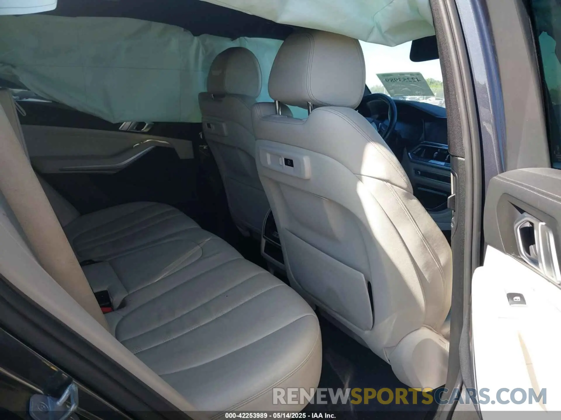 8 Фотография поврежденного автомобиля 5UXCR4C01LLW64122 BMW X5 2020