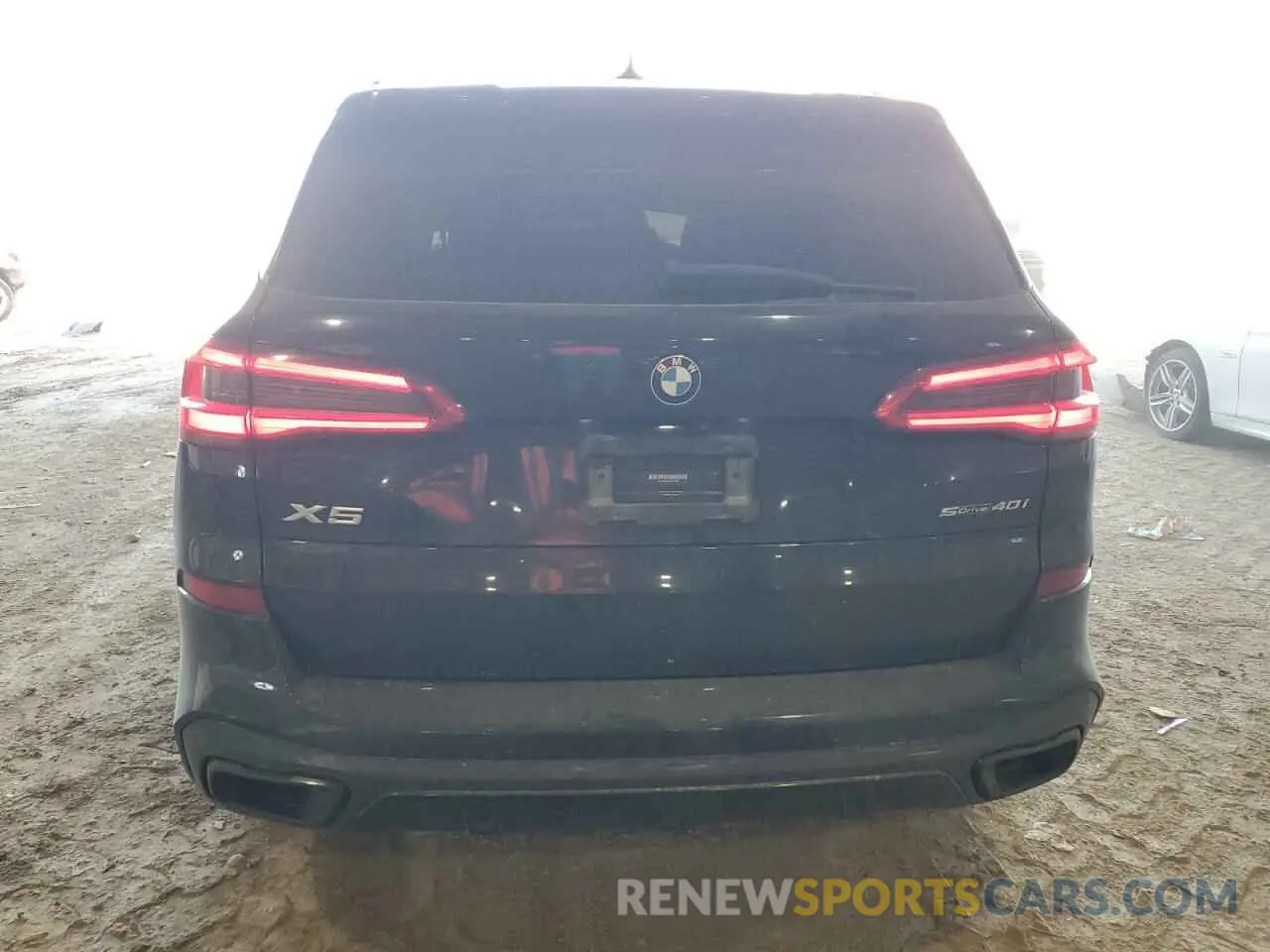 6 Photograph of a damaged car 5UXCR4C03L9B07096 BMW X5 2020