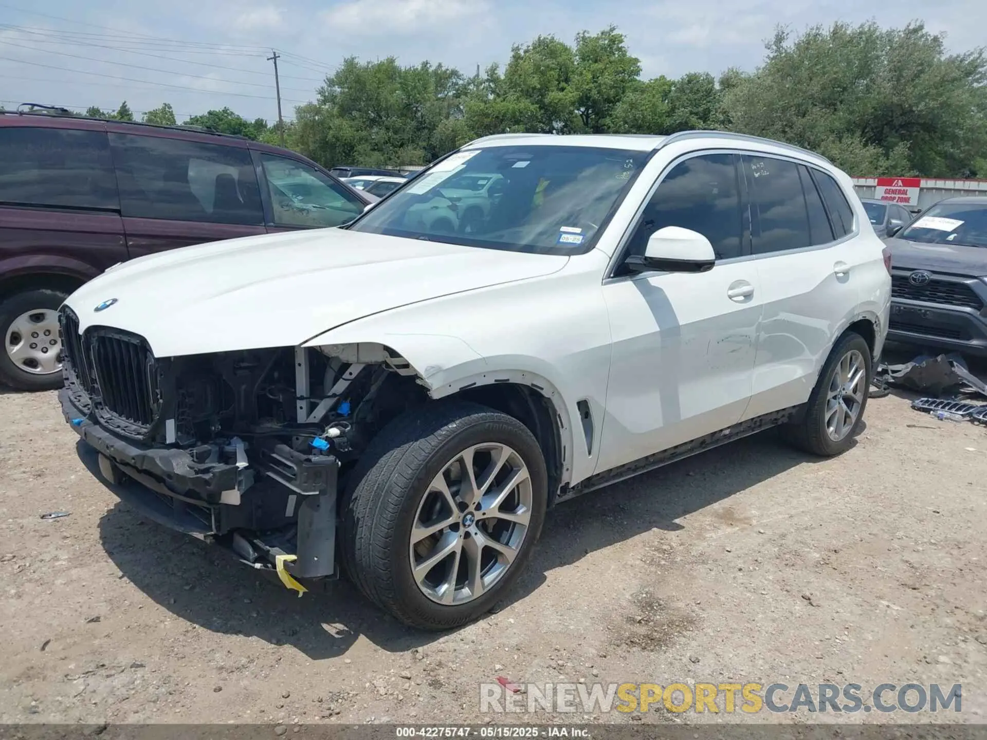 2 Photograph of a damaged car 5UXCR4C03L9C35144 BMW X5 2020