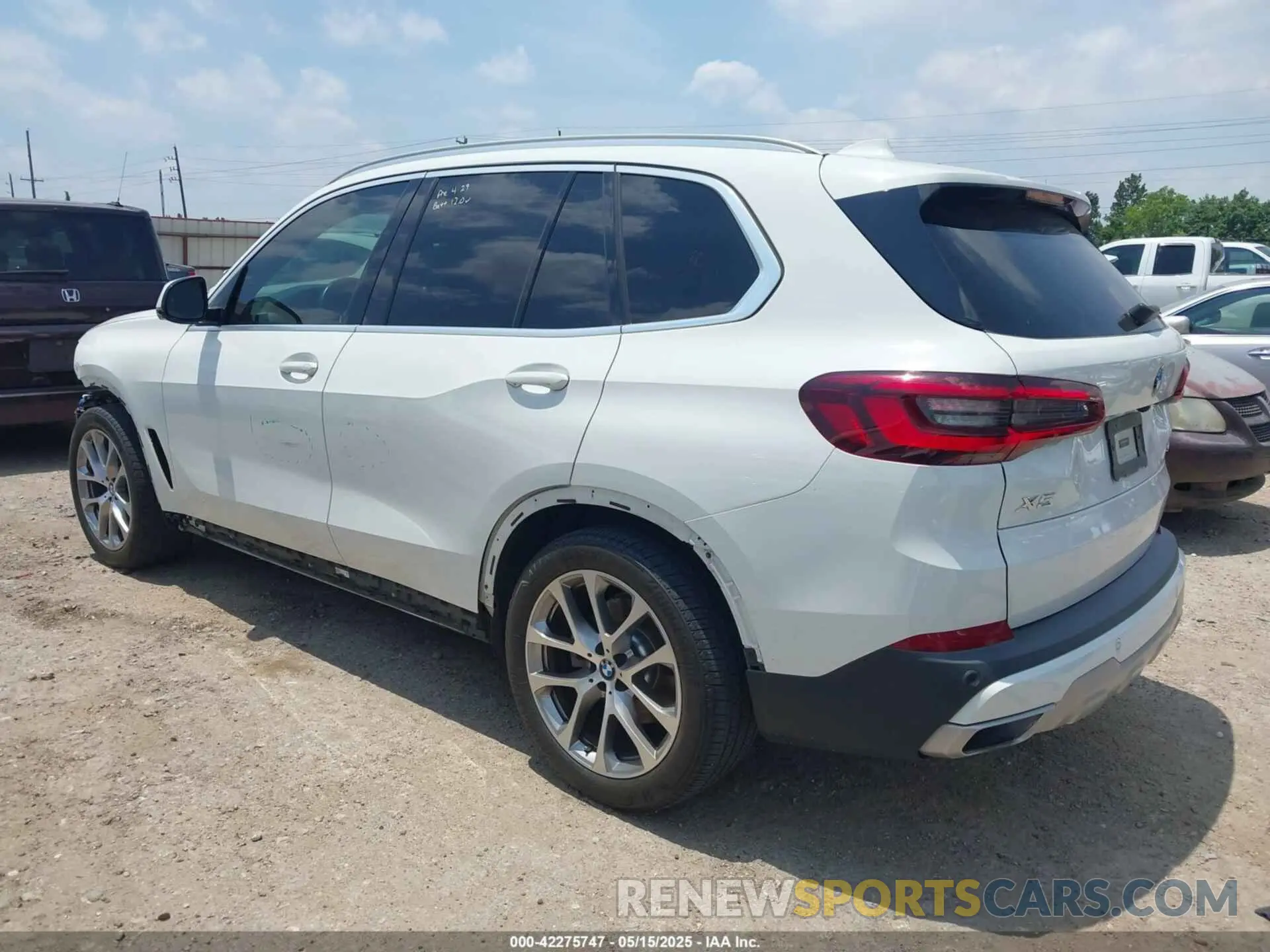 3 Photograph of a damaged car 5UXCR4C03L9C35144 BMW X5 2020