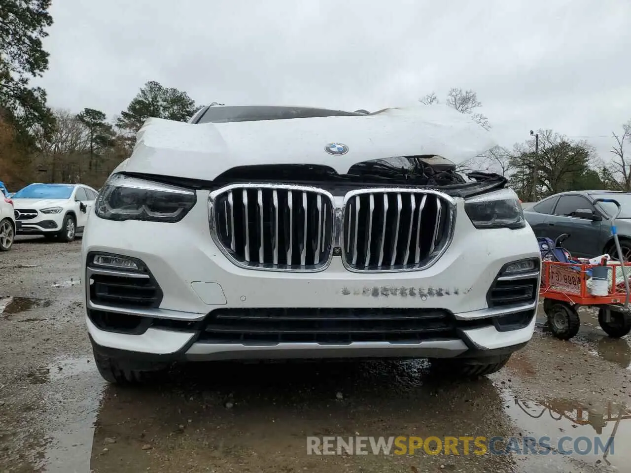 5 Photograph of a damaged car 5UXCR4C04L9C45455 BMW X5 2020