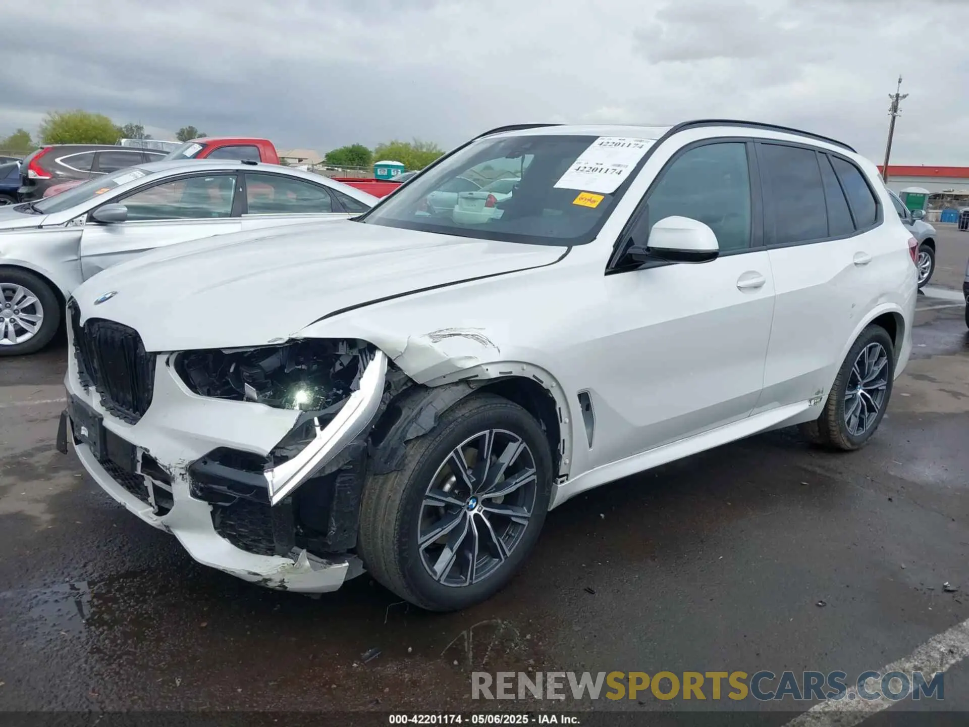 2 Photograph of a damaged car 5UXCR4C04L9D41635 BMW X5 2020